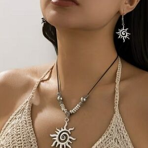 Boho Gypsy Sisters Spiral Sun Necklace Set - Silver